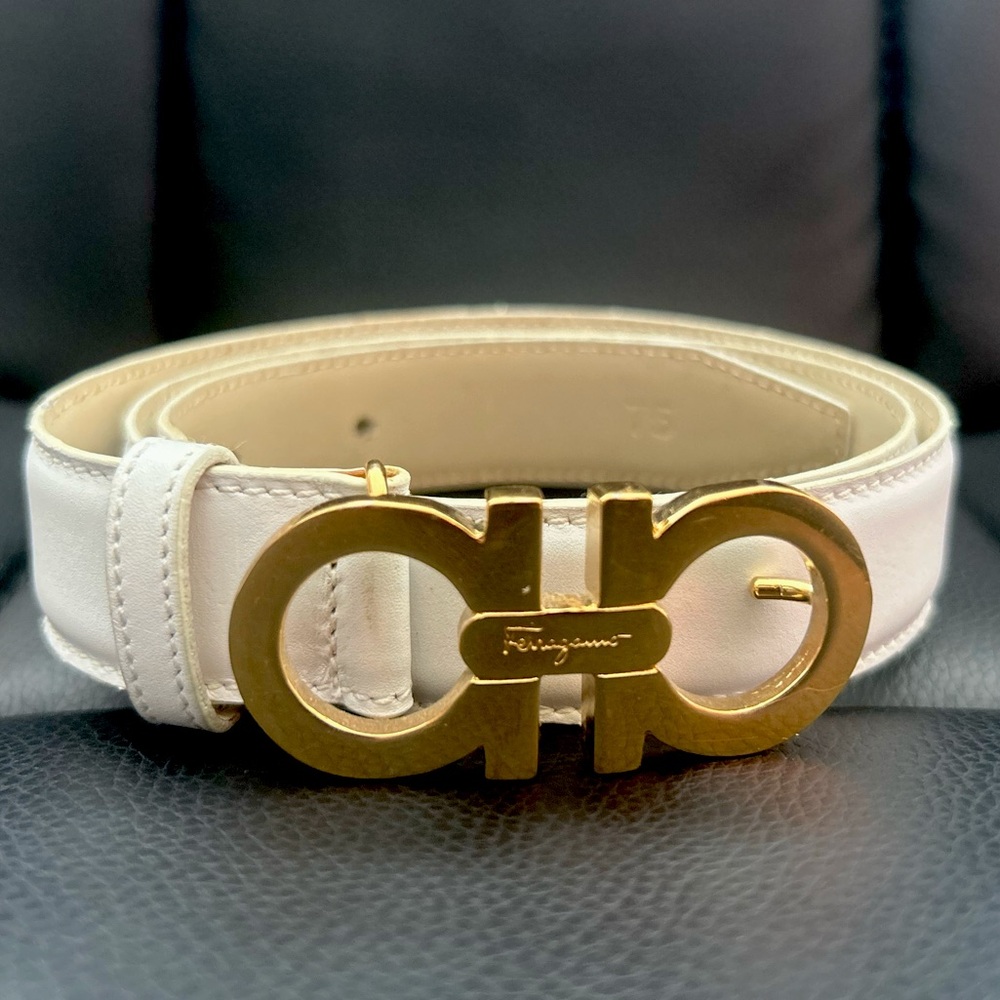 Salvatore Ferragamo Black Leather Gancini Belt Size 75 Gold Buckle